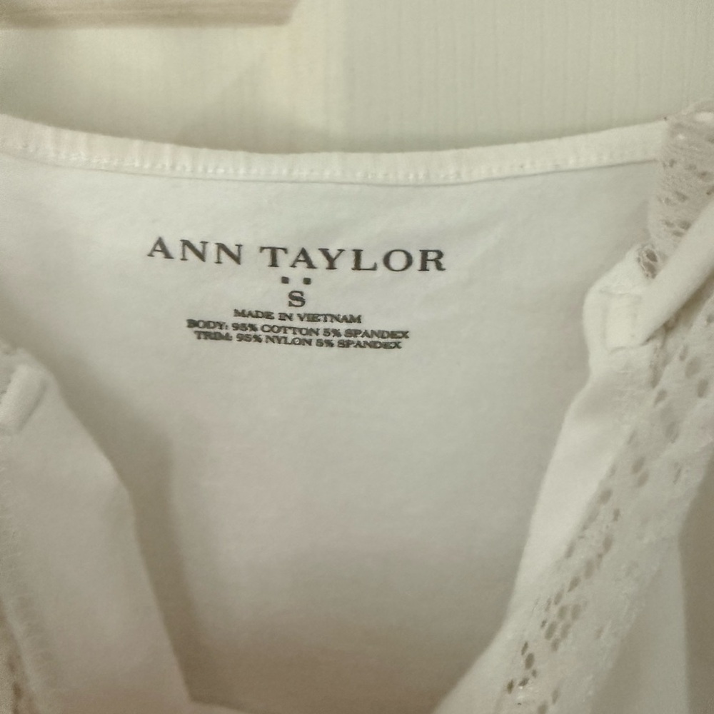 Ann Taylor White Lace Camisole Top - Picture 3 of 3